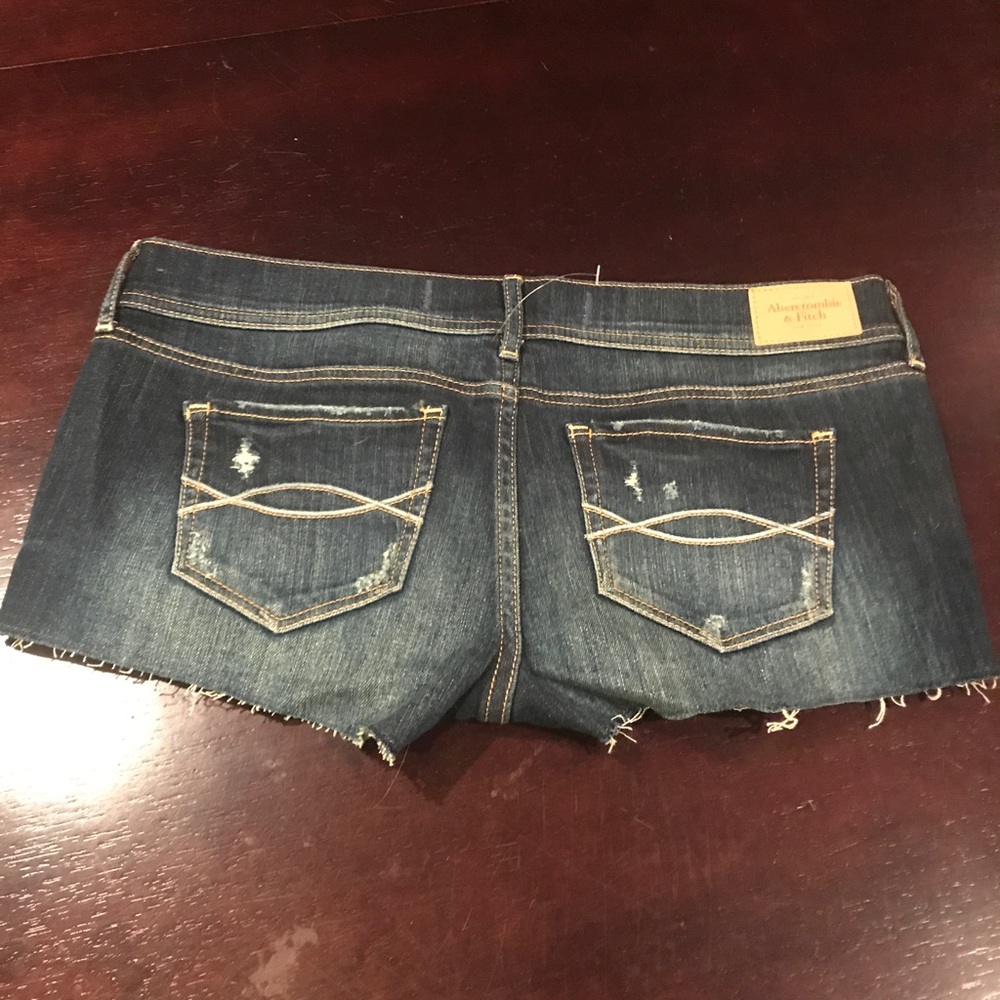 Abercrombie and Fitch shorts - Picture 2 of 2